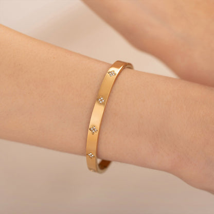 Eloise Bangle